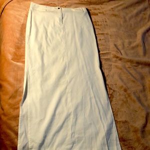 Skirt, cream size 6 with slit modified linen